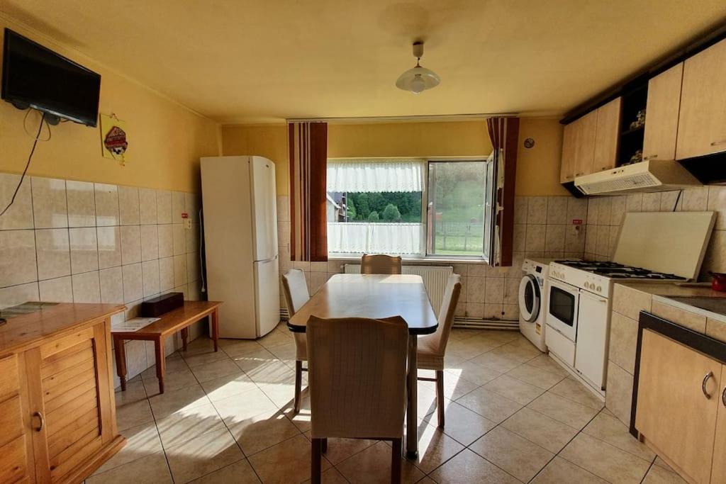מלון Podu Dimbovitei Casa Petruta Dambovicioara מראה חיצוני תמונה